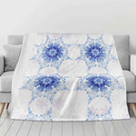 Flannel Blanket – Blue Snowflake Pattern, Cozy Breathable Warmth